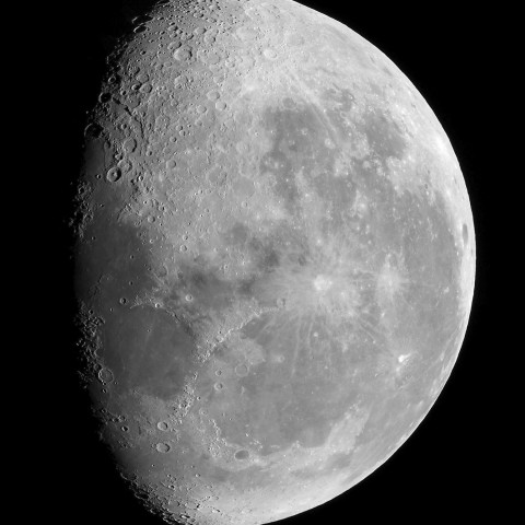 2月23日の月（月齢19.6）