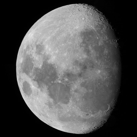 4月14日の月（月齢10.9）