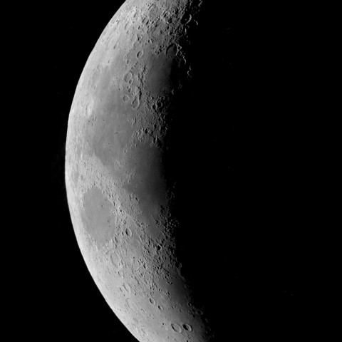 6月6日の月（月齢4.6）