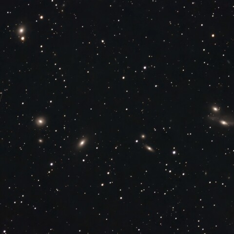 NGC4438 マルカリアンの鎖