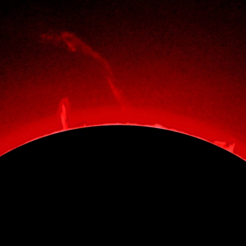 プロミネンスの噴出