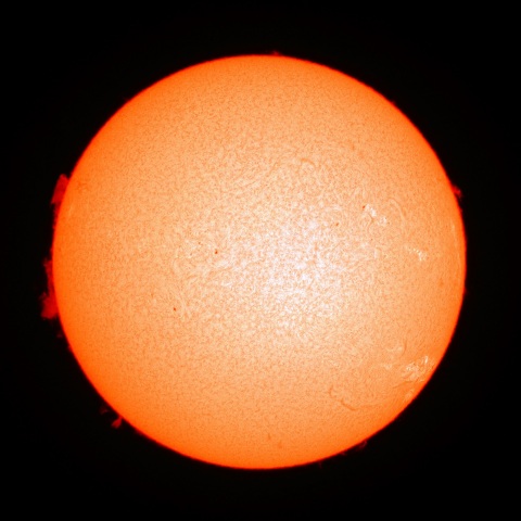 ４月２５日の太陽面（Ｈα像）