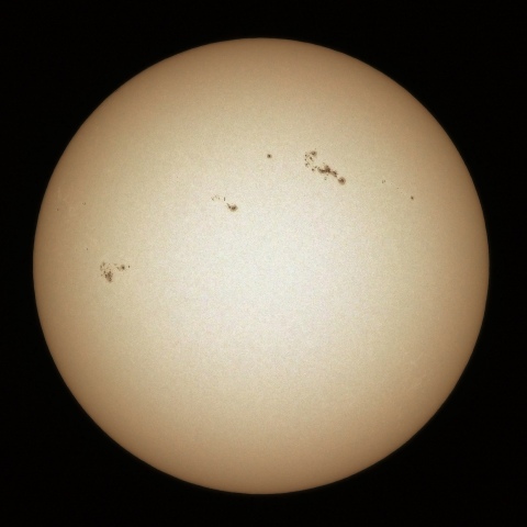 5月４日の太陽面（白色光）