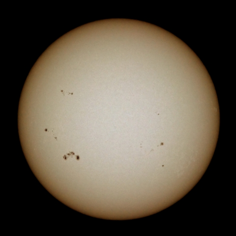 ６月１５日の太陽面（白色光）