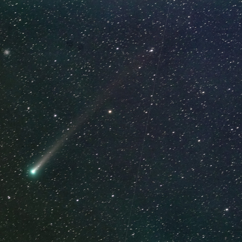 レナード彗星（C/2021 A1）12/05