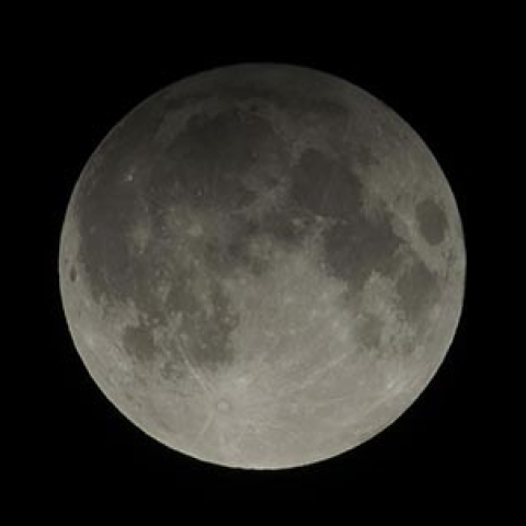 好条件の半影月食