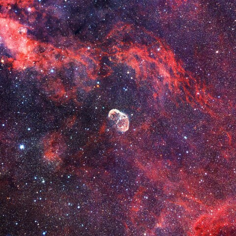 クレセント星雲とその周辺