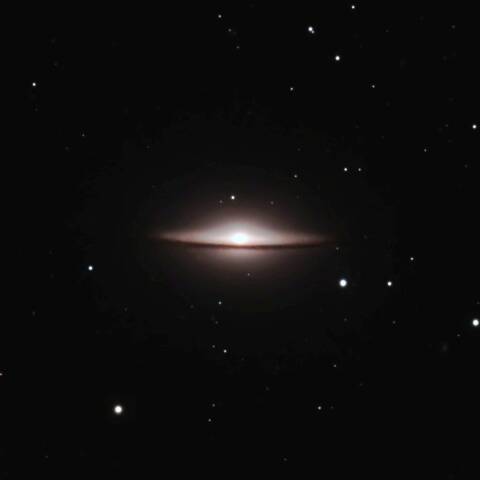 M104 ソンブレロ銀河 おとめ座