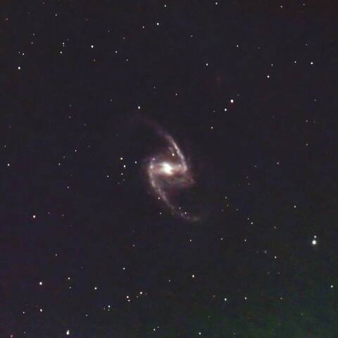 NGC1365 棒渦巻銀河 ろ座