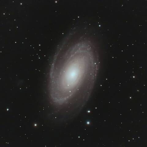 M81 ボーデ銀河 おおぐま座