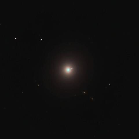 M87 ジェット　おとめ座