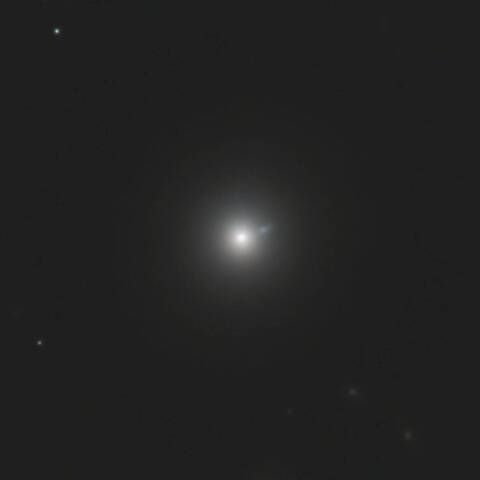 M87 ジェット　おとめ座
