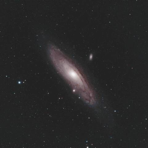 M31 アンドロメダ大星雲　アンドロメダ座