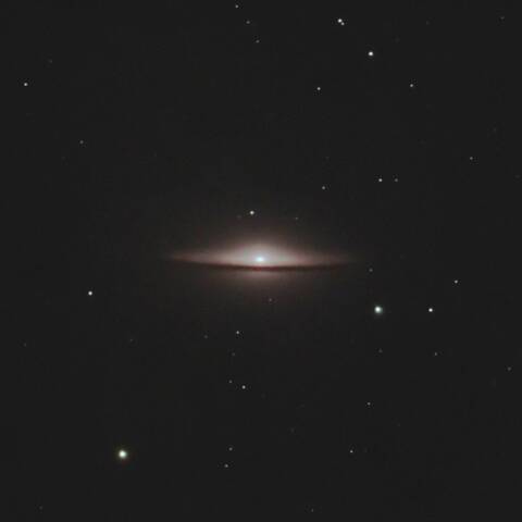 M104 ソンブレロ銀河 おとめ座