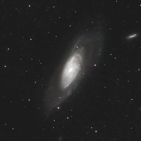 M106 渦巻銀河 りょうけん座