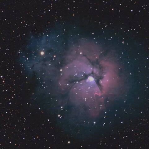 M20 三裂星雲　いて座