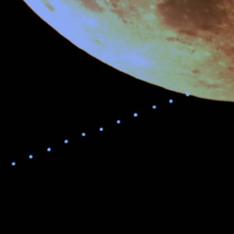 皆既月食に刺さる天王星食 2022/11/08