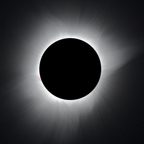 スラウェシ島パル　Beautiful皆既日食