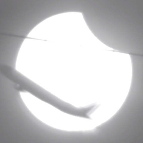 航空機の日面通過