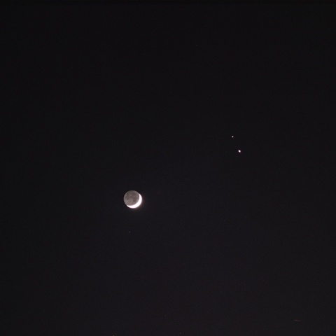 地球照と近づきゆく木星・土星