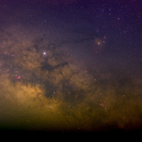 昇る夏の天の川