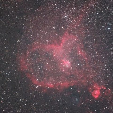 IC1805　ハート星雲