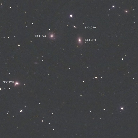 NGC969付近(さんかく座の銀河群)