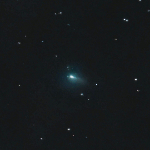 増光した220P マックノート彗星