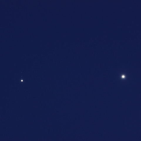 明けの明星に最接近の木星