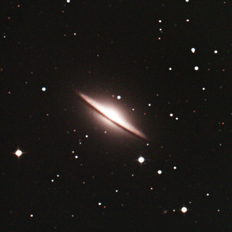 ソンブレロ星雲 M104