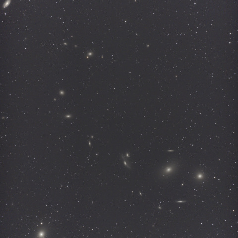 おとめ座銀河団 マルカリアンチェーン