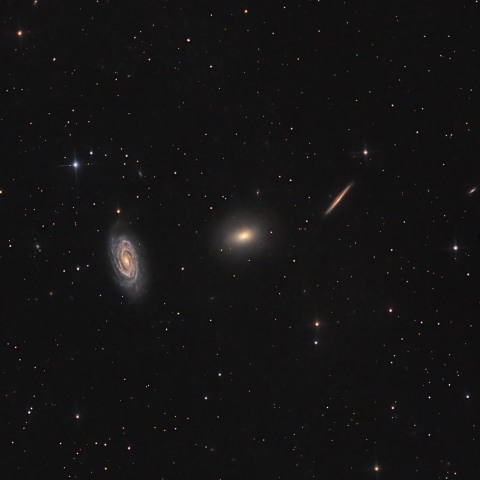 NGC5985、NGC5982、NGC5981