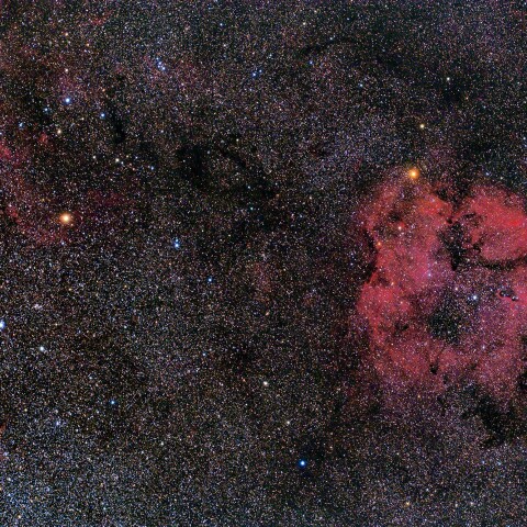 IC1396付近の散光星雲