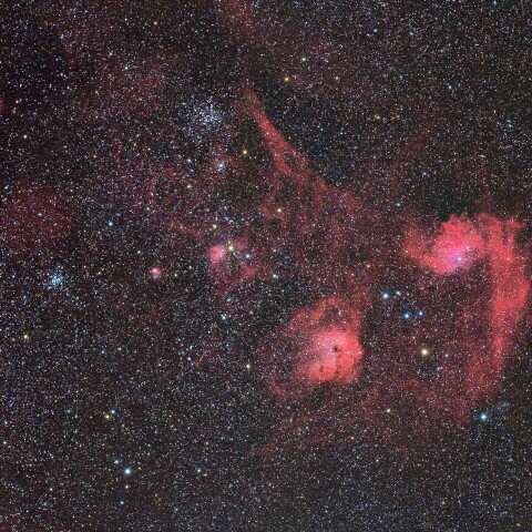 ぎょしゃ座の散光星雲と散開星団