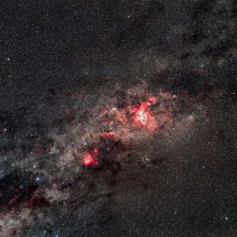 イータカリーナ星雲とIC2944