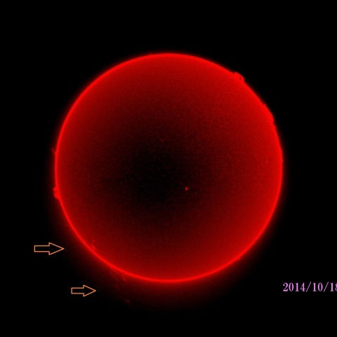 太陽　2014/10/18 (1/6) Hα R-B   大きな黒点の見え始め