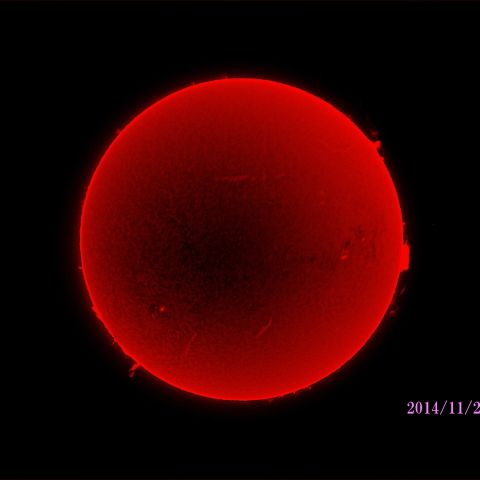 太陽 2014/11/23 (1/6) Hα R-B　戻ってきた活動領域