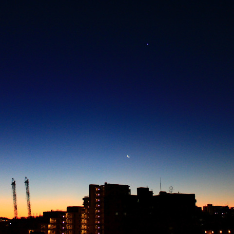 金星最大光度と月齢27.7の夜明け