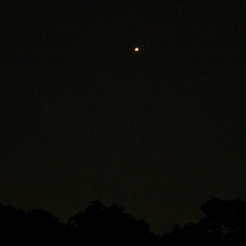 昇る木星とガリレオ衛星