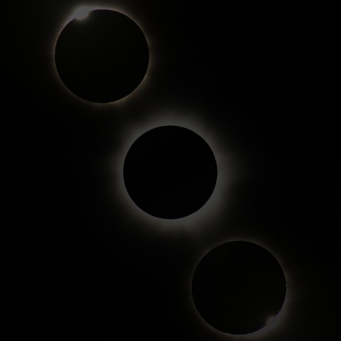 皆既日食とダイヤモンドリング