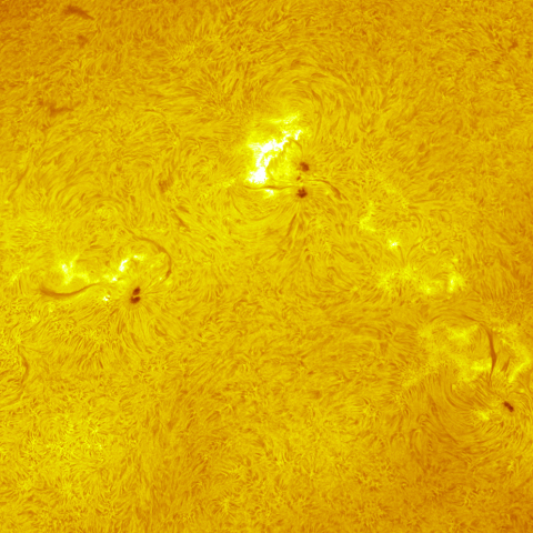 太陽彩層面 活動領域 20150418