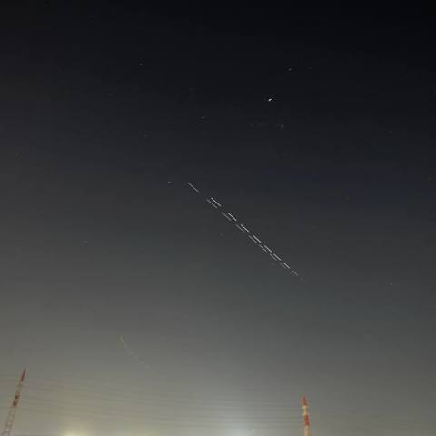 南天に消えゆくISSとスペースシャトル