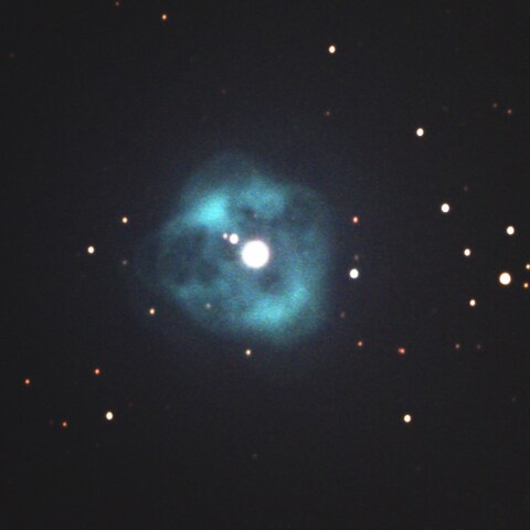 住宅街から撮影した NGC1514 (クリスタルボール星雲)