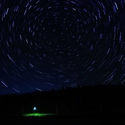 宇宙の光、地上の灯り