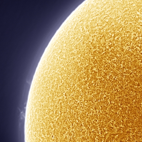 5月29日の太陽 擬似カラー版