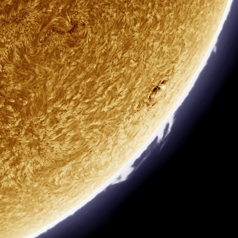 6月12日の太陽 擬似カラー版