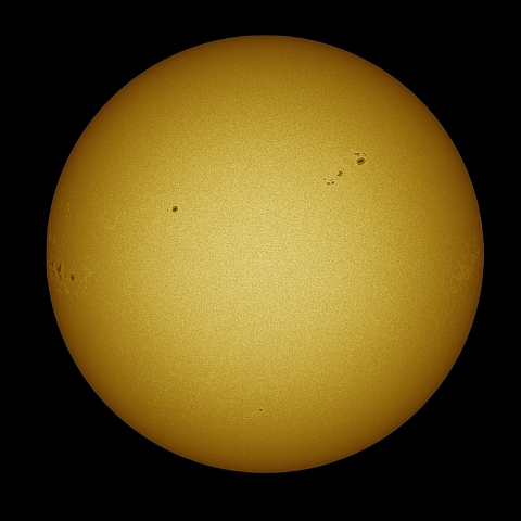 10月02日の太陽 白色光 擬似カラー版