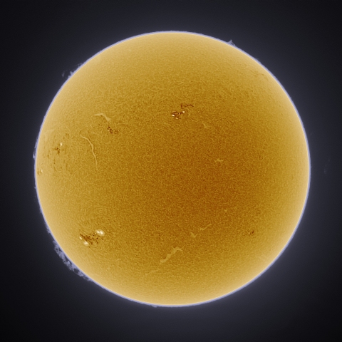 12月04日の太陽 Ha 擬似カラー版