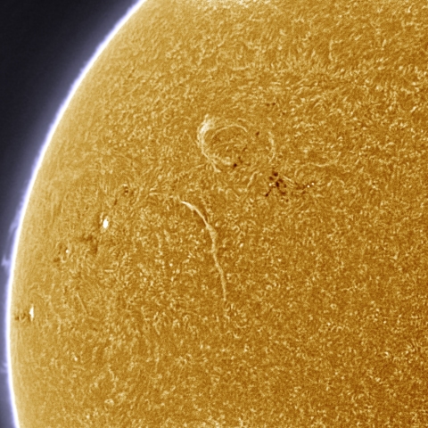 12月04日の太陽 白色光 擬似カラー版