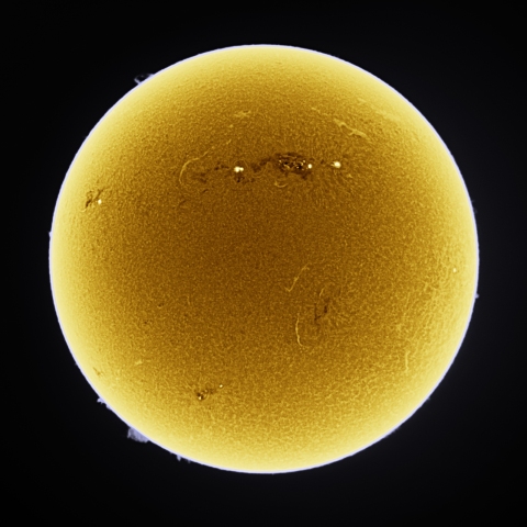 12月25日の太陽 Ha 擬似カラー版